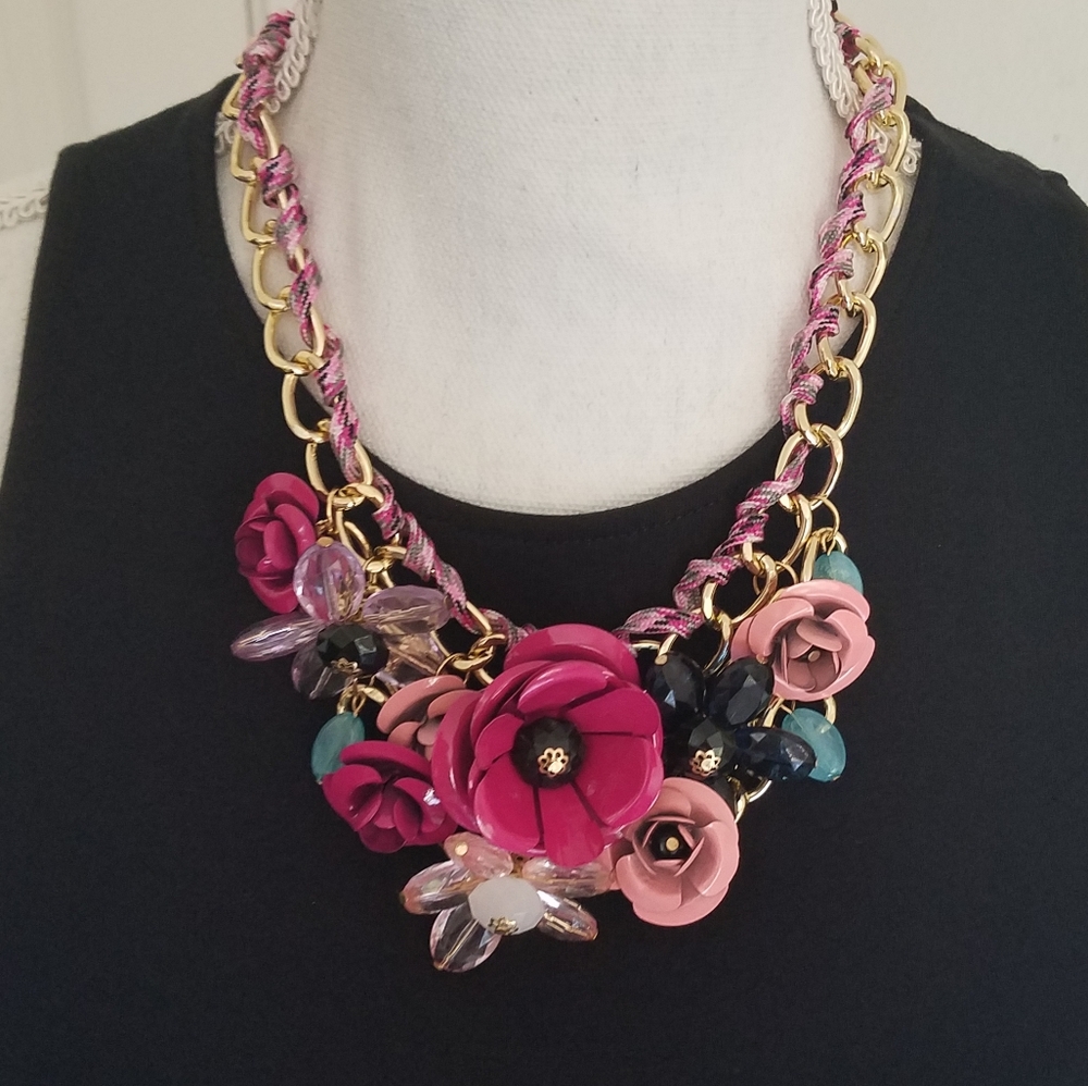 Flowers necklace
